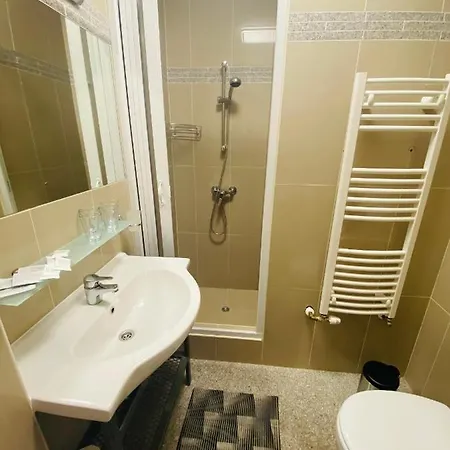 Linton Apartmanhaz - Siofok, Plazs