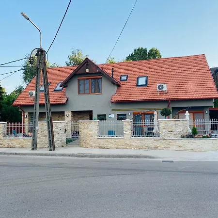 Penzion Linton Apartmanhaz - Siofok, Plazs 3*